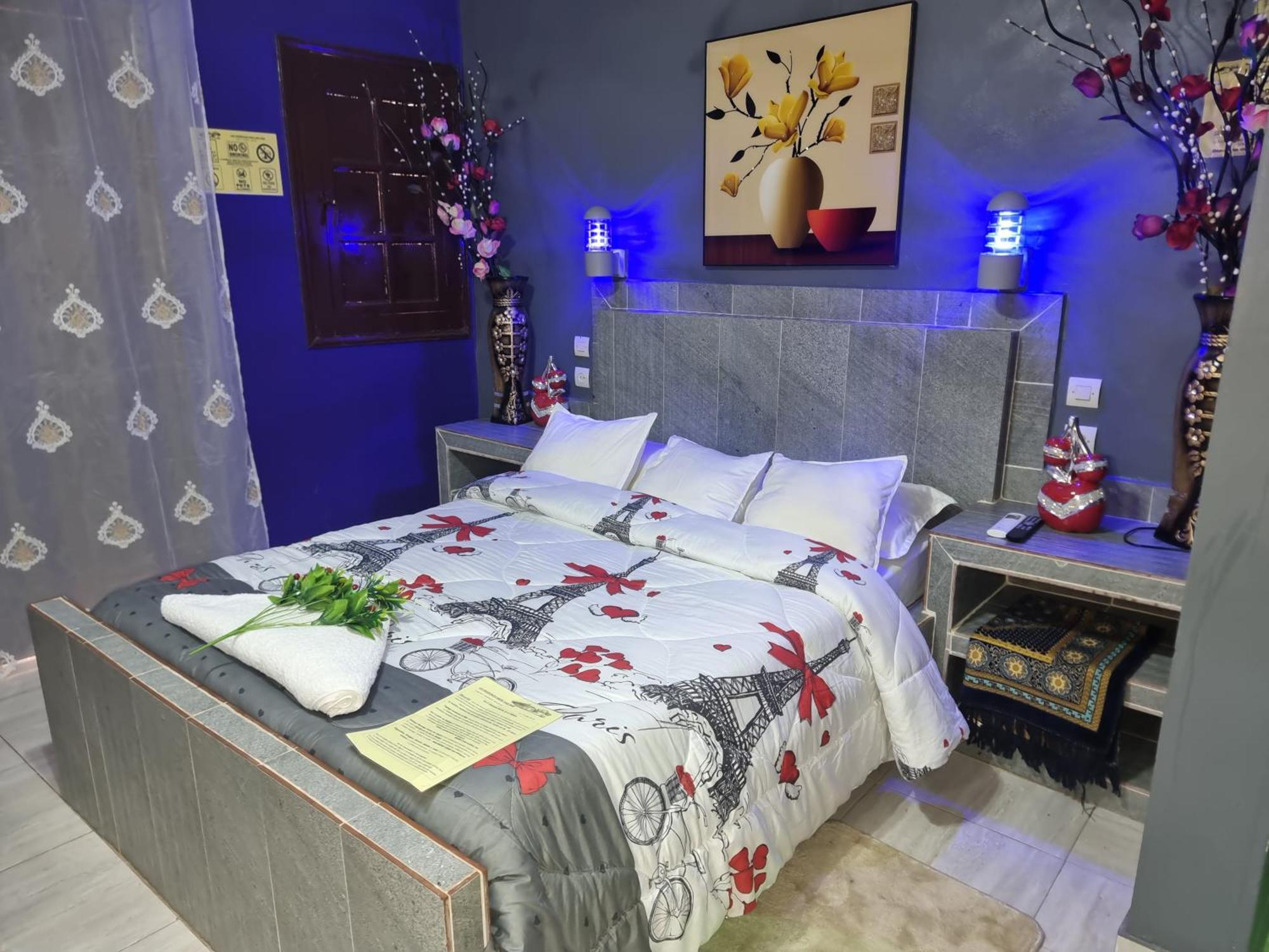 Resulux3 Aparthotel *